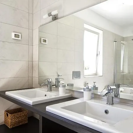 Mit Privatpool Fuer 6 Personen Ca 1991 Qm In Krmed, Istrien Westkueste Von Istrien