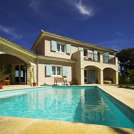 Mit Privatpool Fuer 6 Personen Ca 1991 Qm In Krmed, Istrien Westkueste Von Istrien Holiday home *